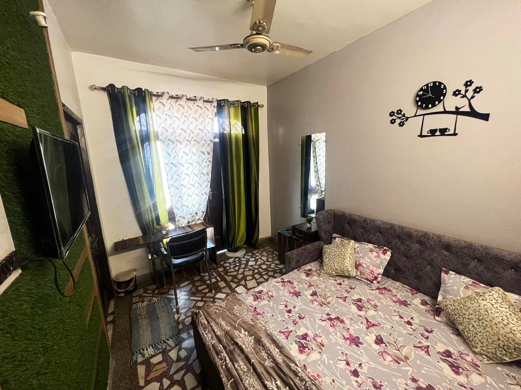 Naari Home Stay MATHURA